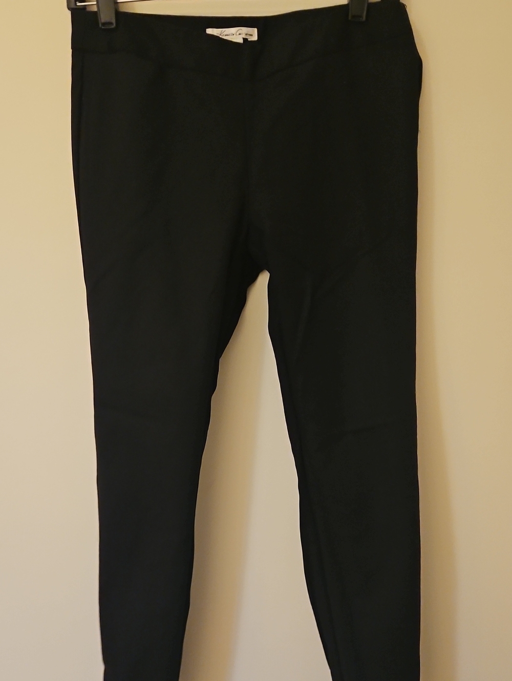 Kenneth Cole Black Cropped Ponte Leggings